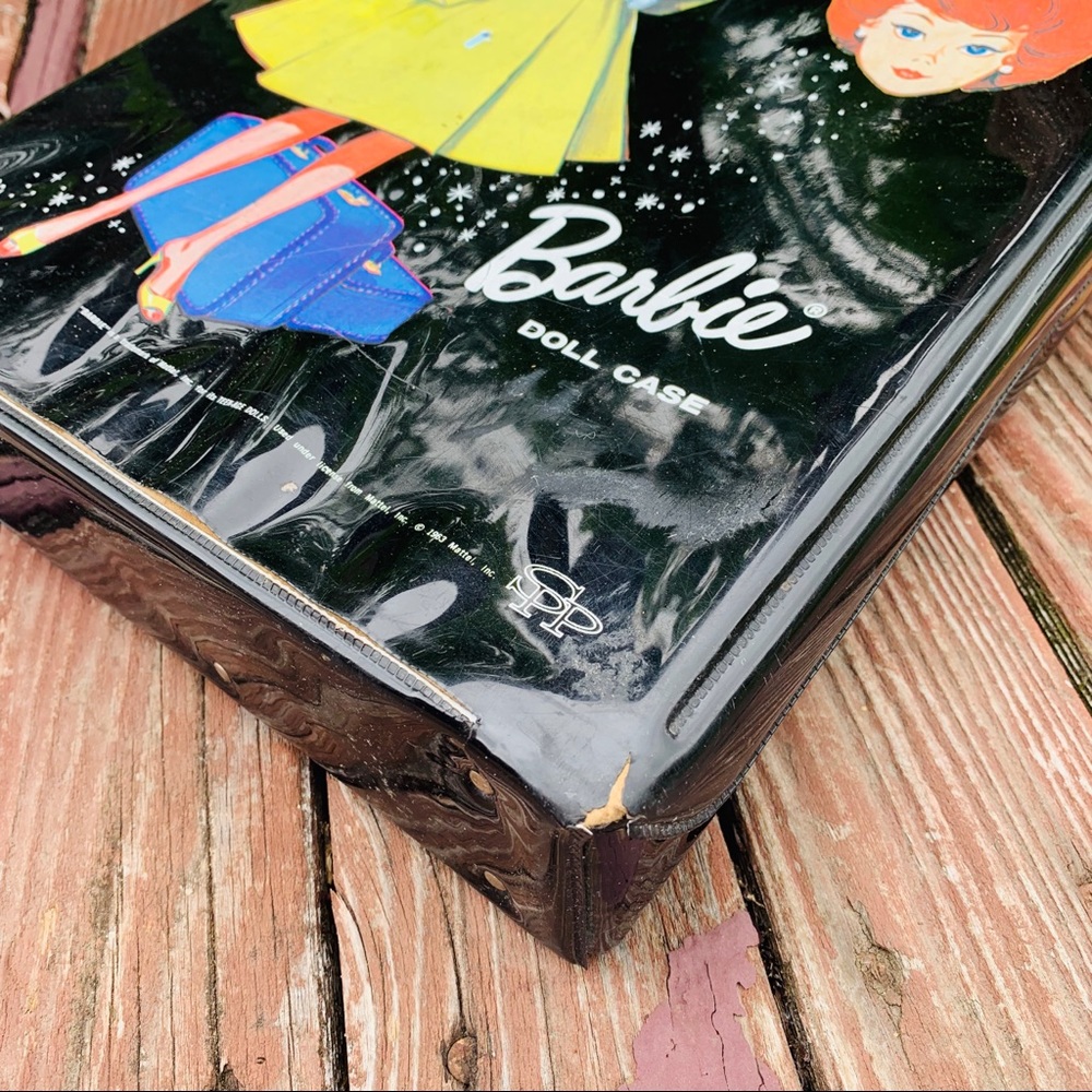 Sold- Vintage 1963 Barbie Doll Black Case - Picture 4 of 8
